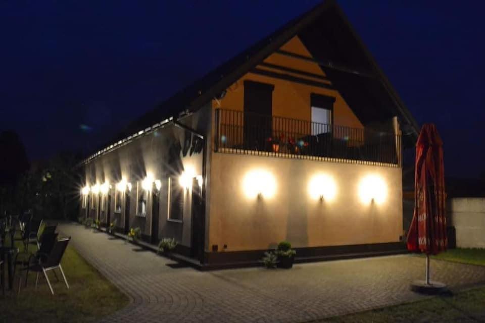 Ten Dom Hotel Мендзиздрое Екстериор снимка